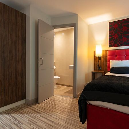 Simply Rooms & Suites London Bagian luar foto