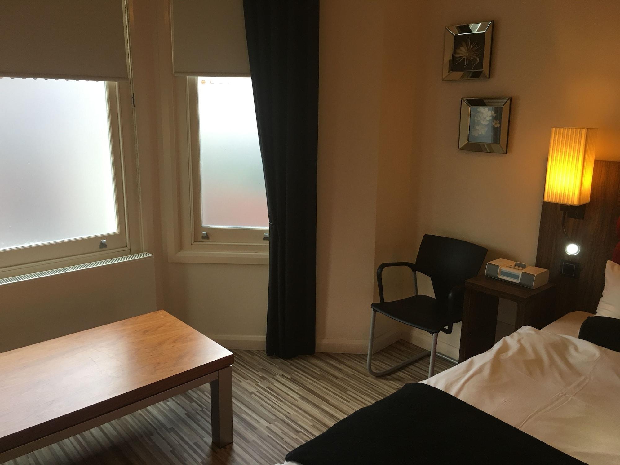 Simply Rooms & Suites London Bagian luar foto