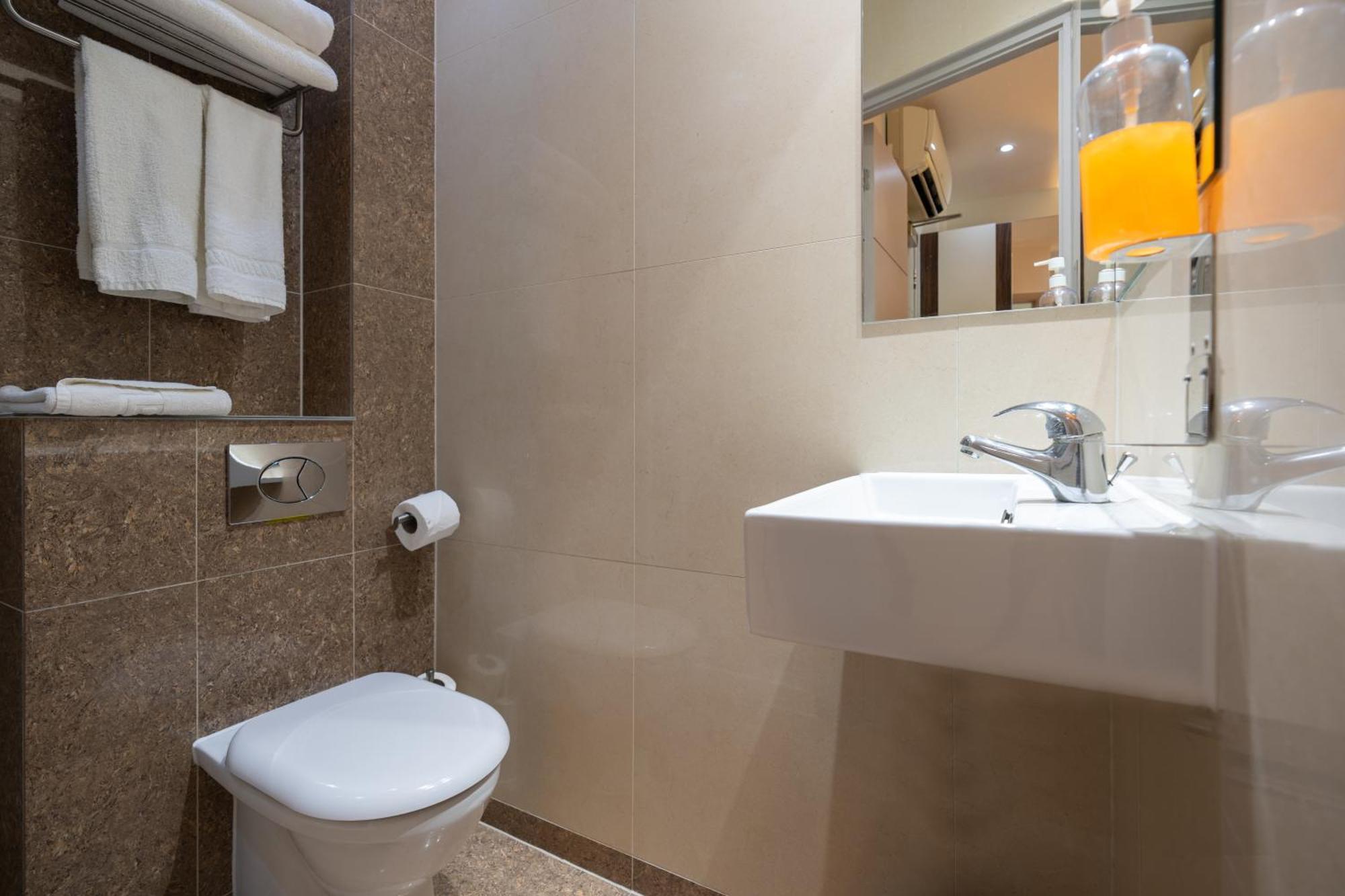 Simply Rooms & Suites London Bagian luar foto