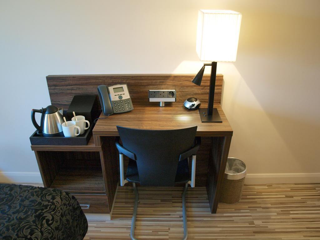 Simply Rooms & Suites London Bagian luar foto